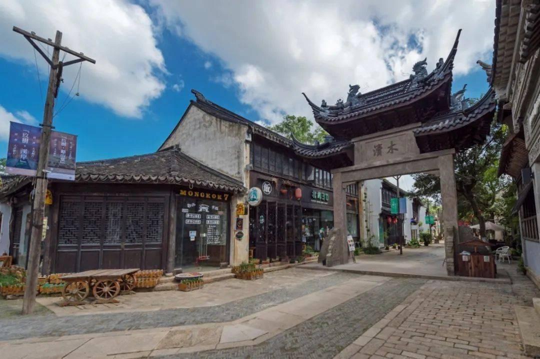 小鱼加上海草可以怎么编一个故事呢 20字的?-专业问答网站